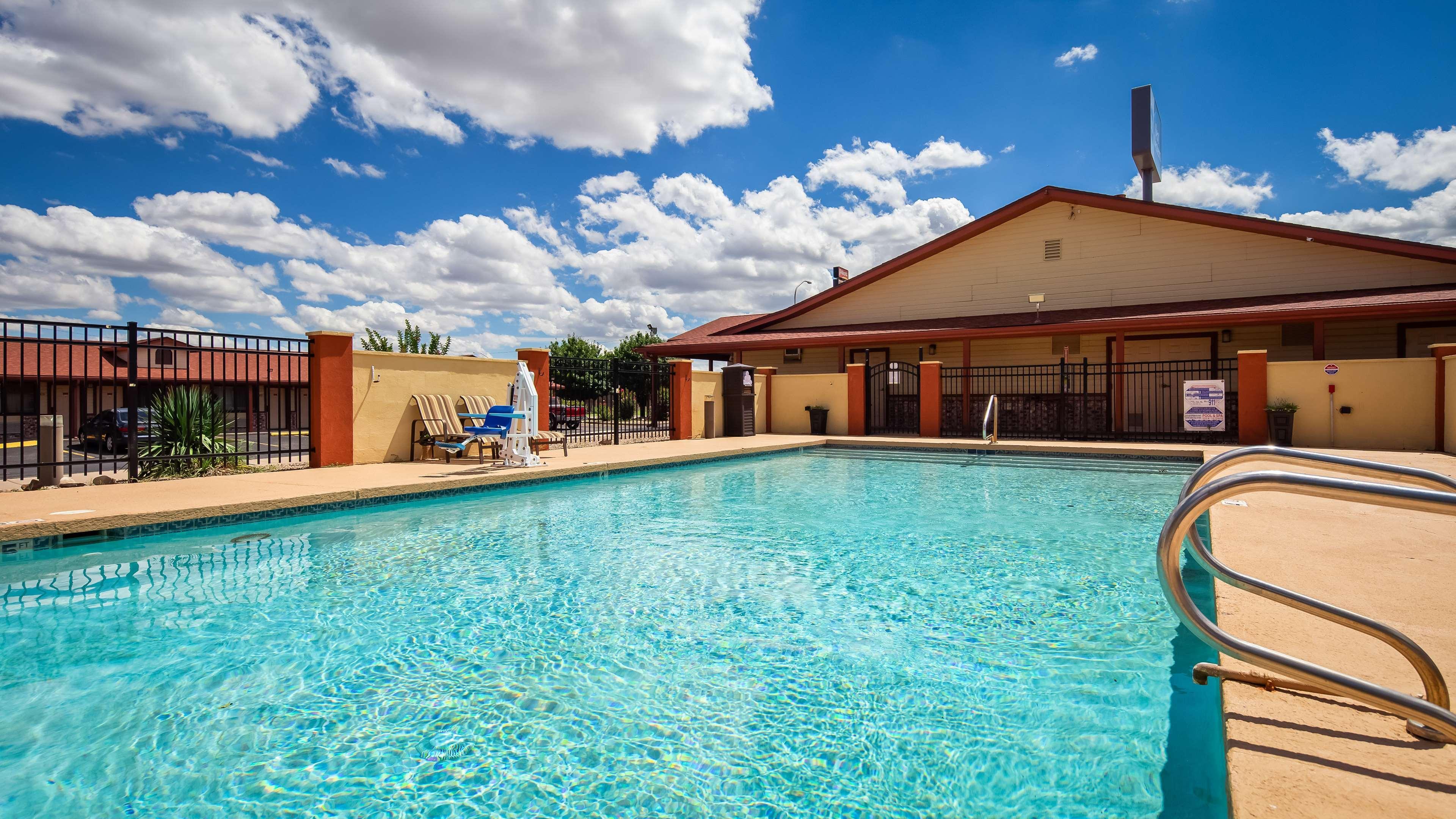 Best Western Santa Rosa Inn Екстериор снимка